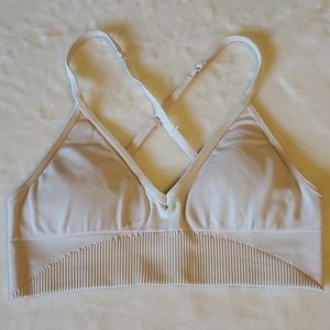 Lululemon sports bra size 8